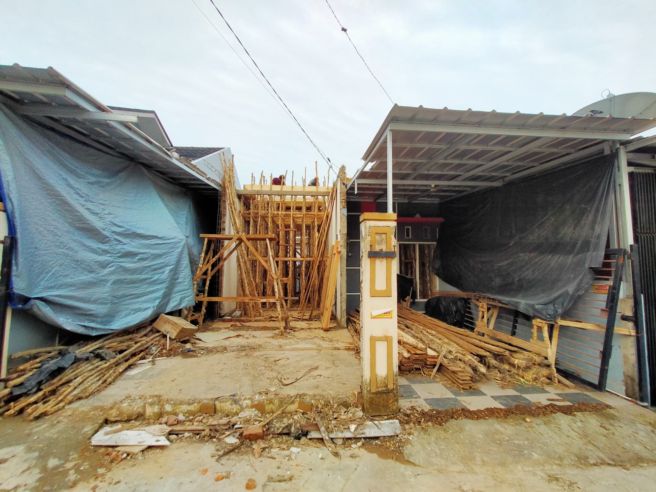 Project Renovasi Rumah dari 1 ke 2 Lantai