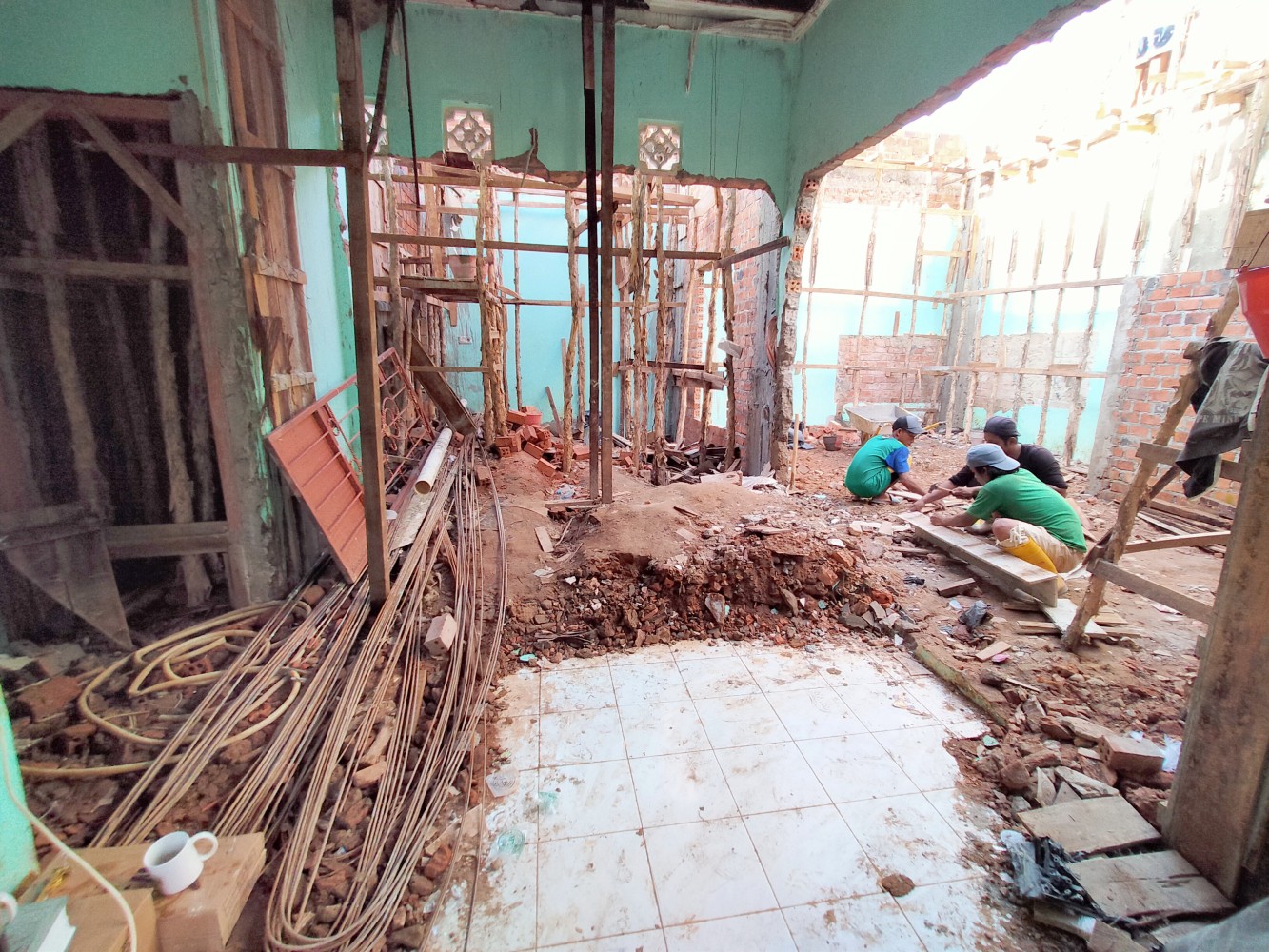 Project Pembangunan Dapur di Belakang Rumah