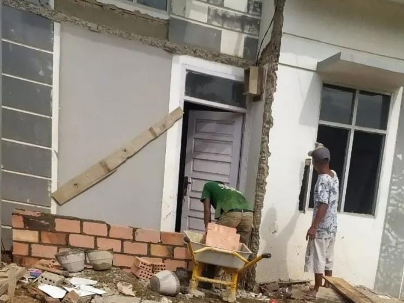 Project Renovasi & Pembangunan Rumah 1 Lantai